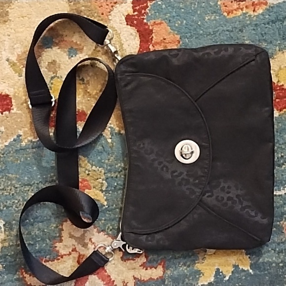 Baggallini Canyon Crossbody Bag – Black Cheetah Print, Lightweight & Water-Resistant - View #12